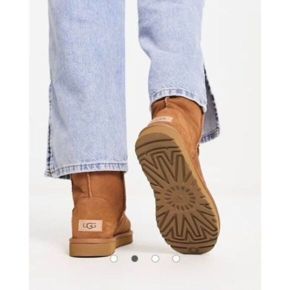 Ugg Classic II boots in chestnut - Picture 10 of 12